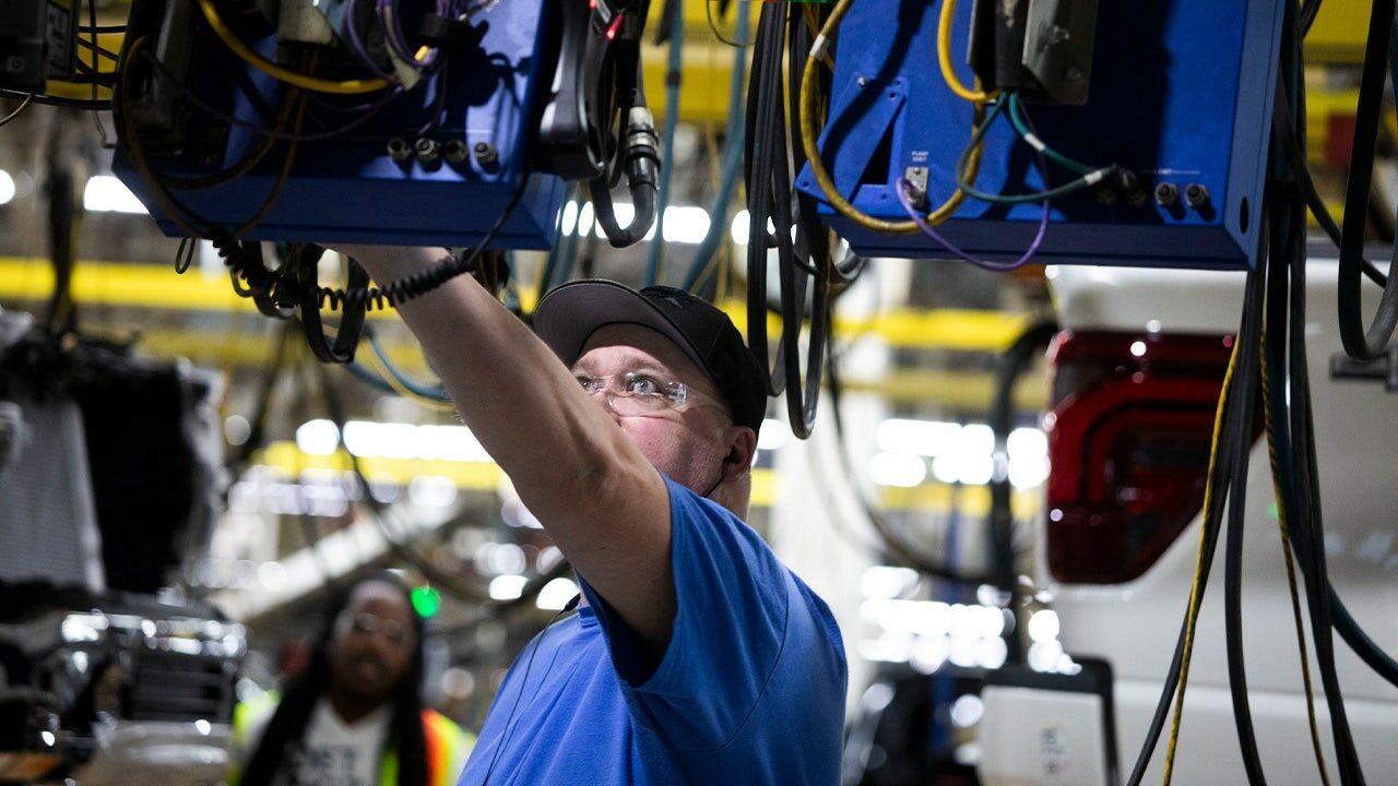 ai munkaerohiany gyartas ipari kapacitas globalis verseny