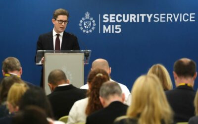 MI5 és a mesterséges intelligencia: Hogyan készülnek fel a jövő kockázataira?