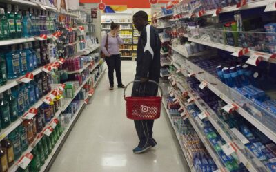 Amerikaiak egyre mélyebbre süllyednek az adósságban – a hitelkártya-adósság új csúcson