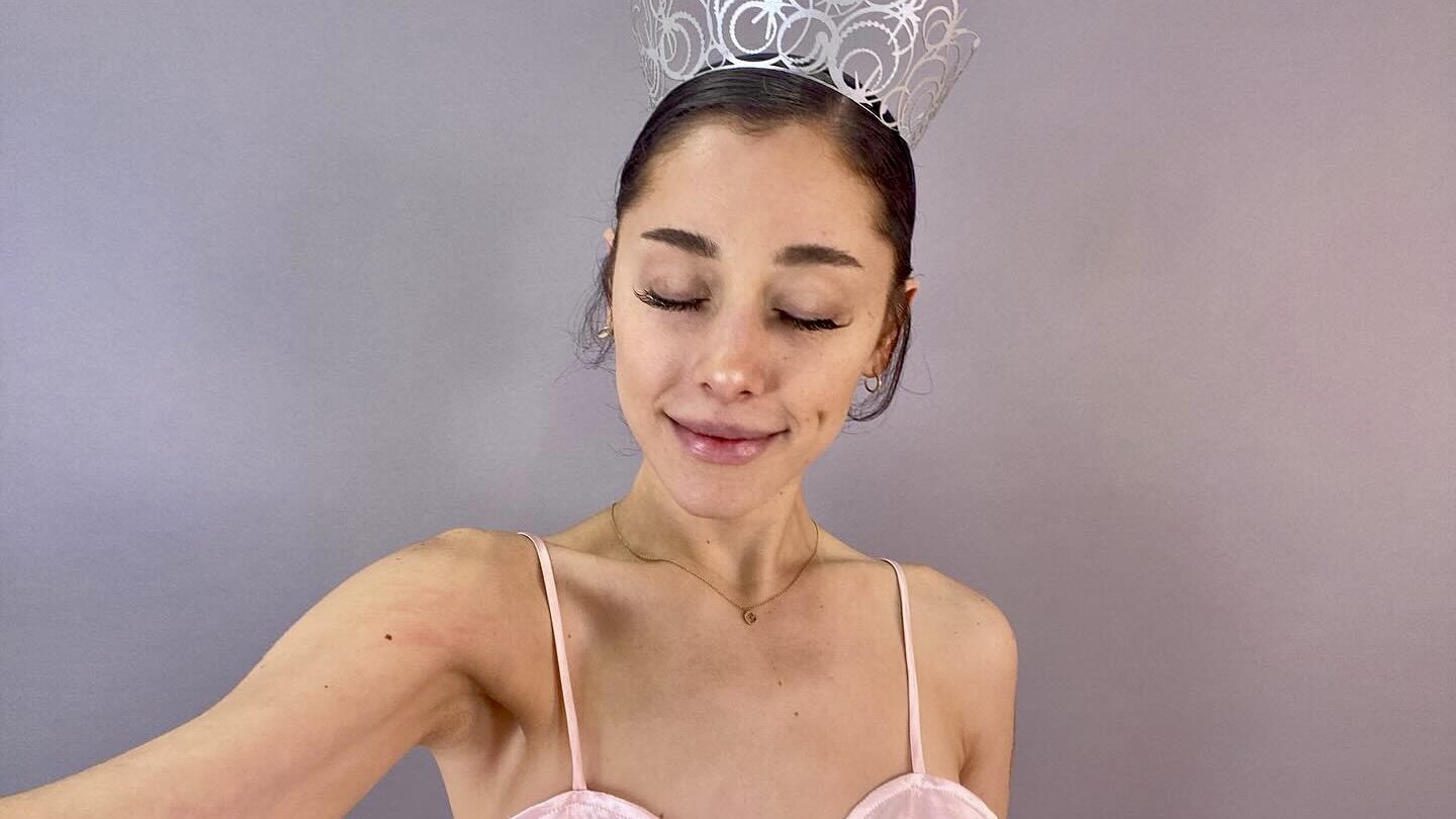 Ausztrál férfi kitiltása Szingapúrból Ariana Grande koncert biztonsági incidens miatt biztonsagi-incidens-szingapur-koncert-ellenorzes-rajongok-reakcio