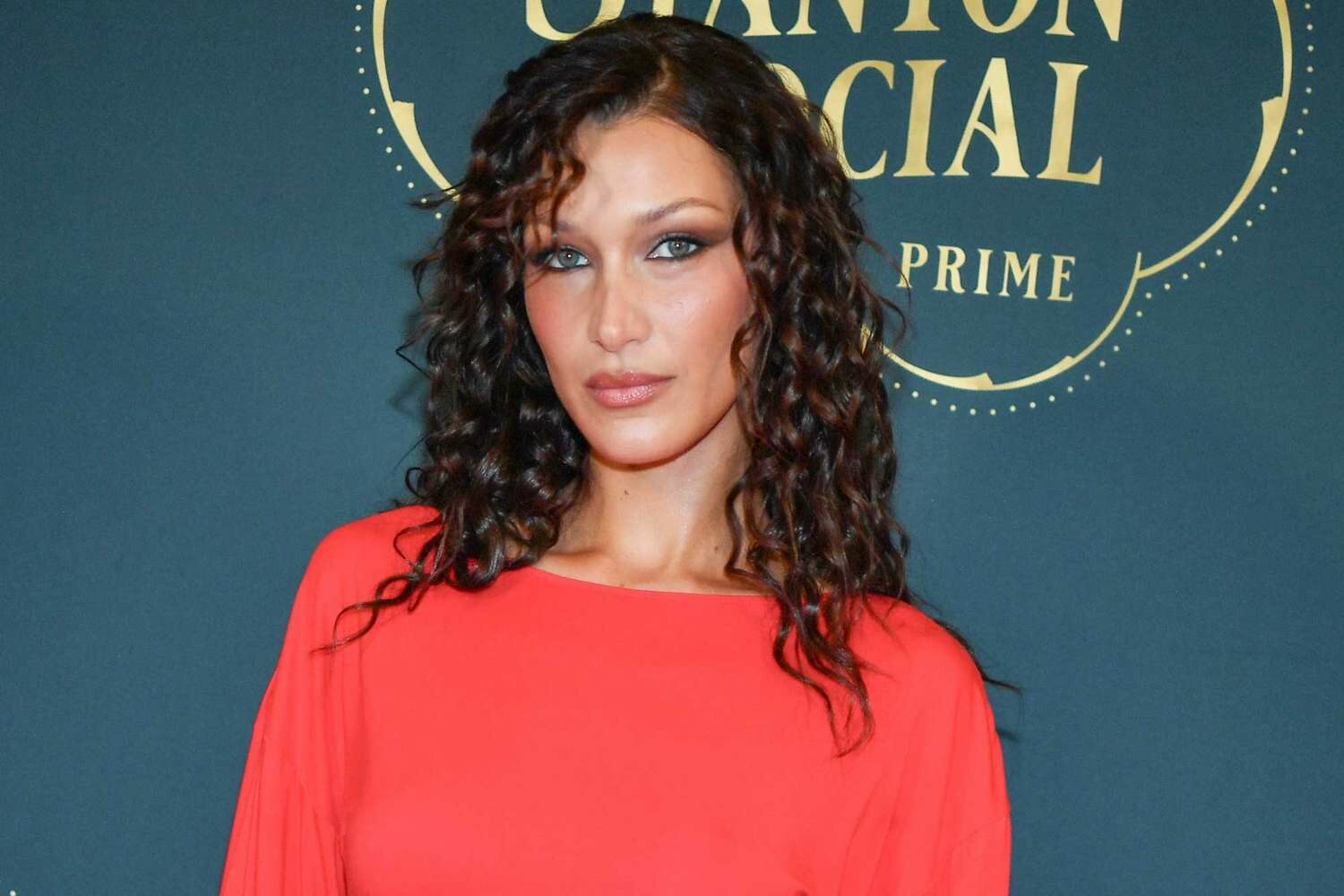 Bella Hadid tapasztalatai Lyme-kórral és krónikus betegséggel krónikus betegség és orvosi szorongás kezelése életmód