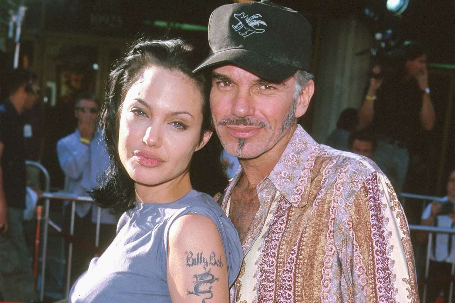 Billy Bob Thornton és Angelina Jolie vércseppes nyaklánc története celebrity kapcsolat kulisszatitkok vercseppes nyaklancok sztarok