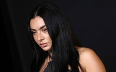 Charli XCX új filmje, The Moment – Egy popikon élete a reflektorfényben