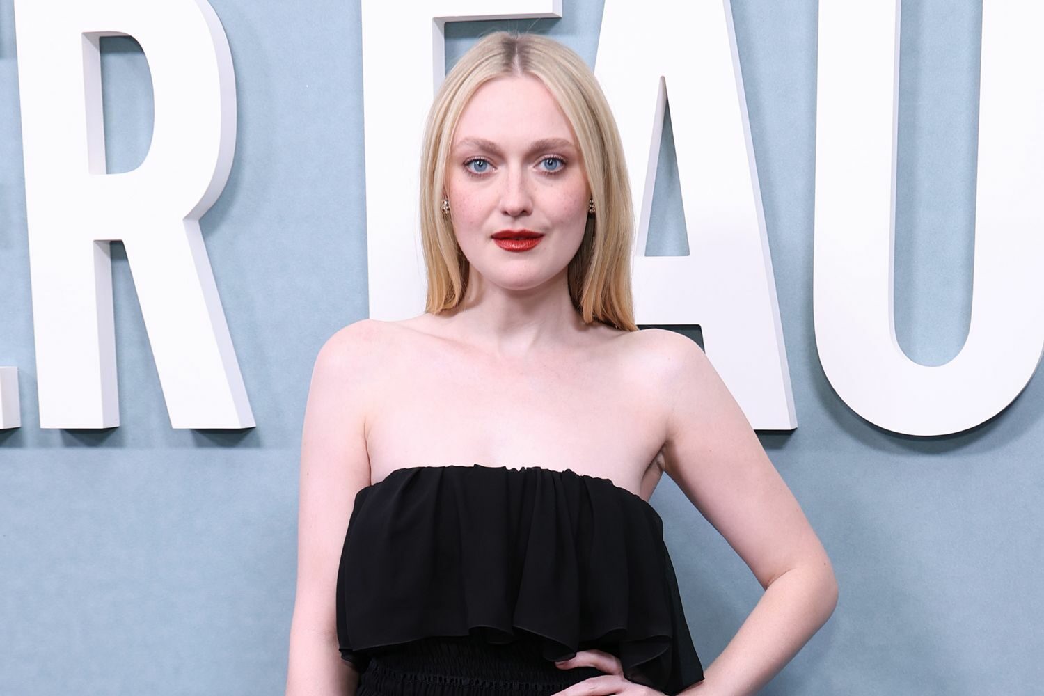 Dakota Fanning a fiatal színészekkel való munkáról és az All Her Fault sorozatról fiatal szineszek es szineszno interju sorozat bemutato