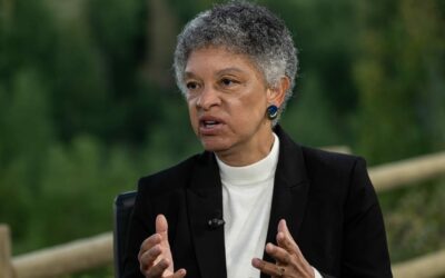 Susan Collins a Boston Fed elnöke: Óvatos hozzáállás az újabb kamatcsökkentésekkel kapcsolatban