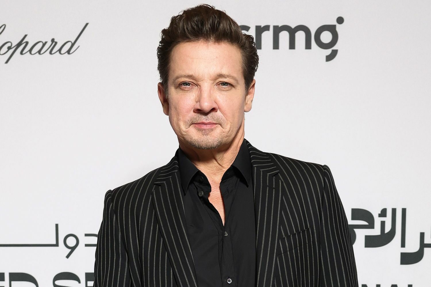 Jeremy Renner és Yi Zhou szexuális zaklatási ügy részletei Jeremy Renner jogi vitak szexualis zaklatas vadak ellen