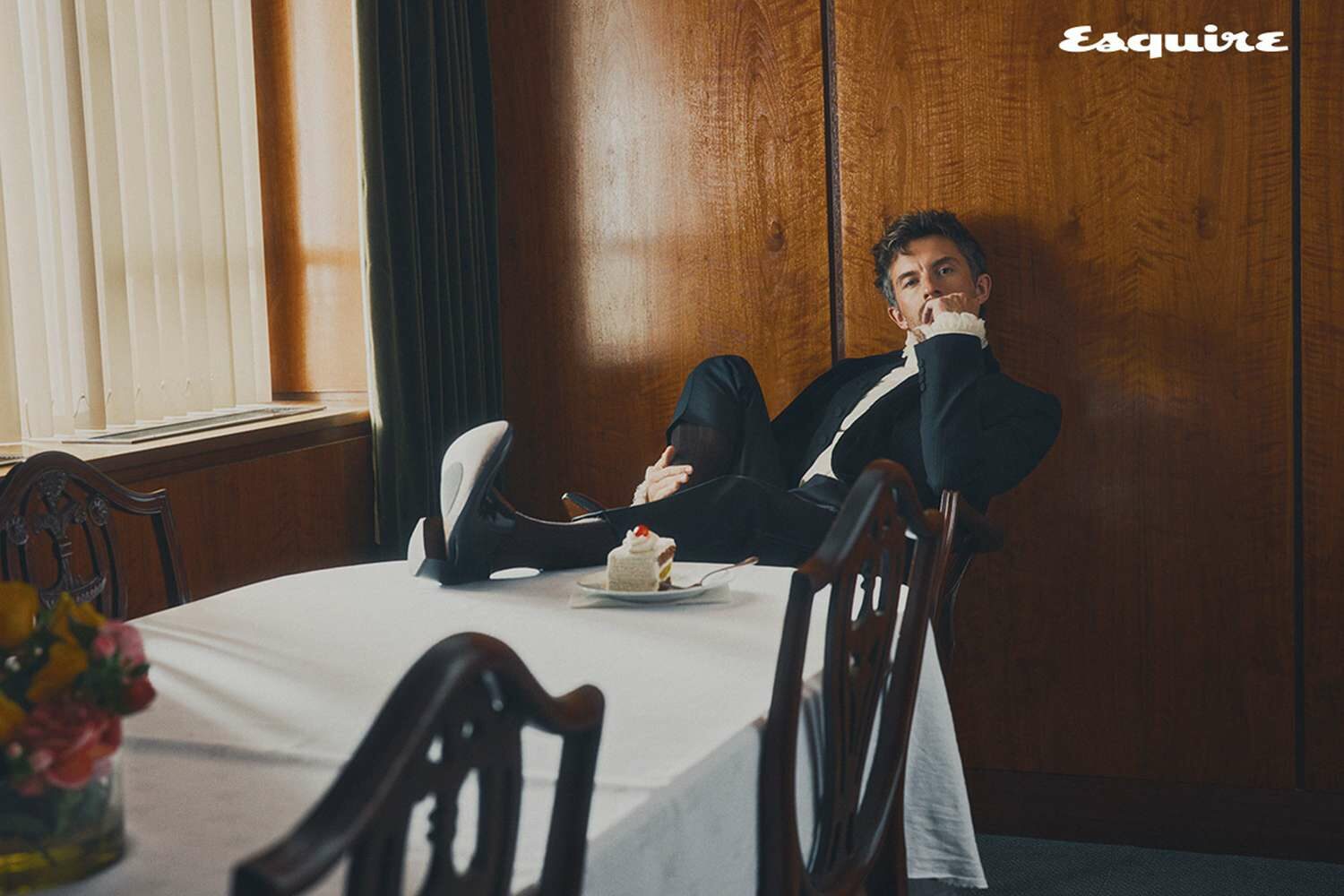 Jonathan Bailey apaság és 2025 Legszexibb Férfi címe interjú jonathan bailey apasag interju 2025 legszexibb ferfi cime