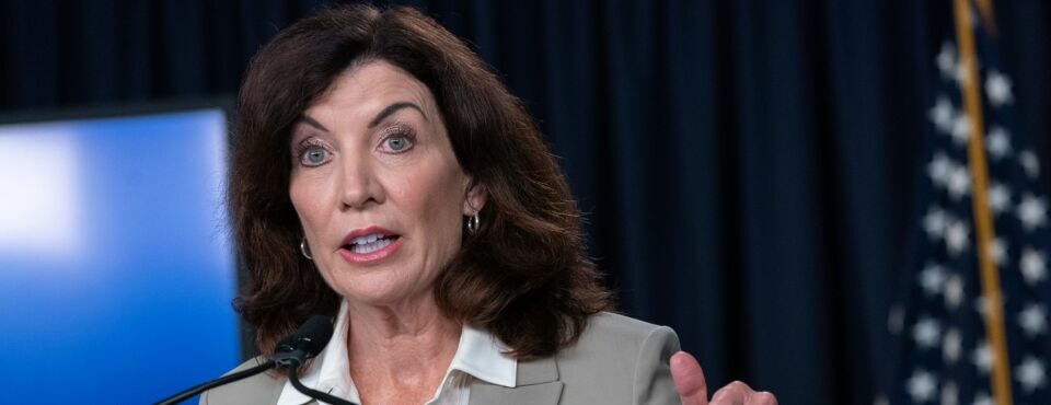 New York allam kormanyzo vezetoi stilus politikai szerep