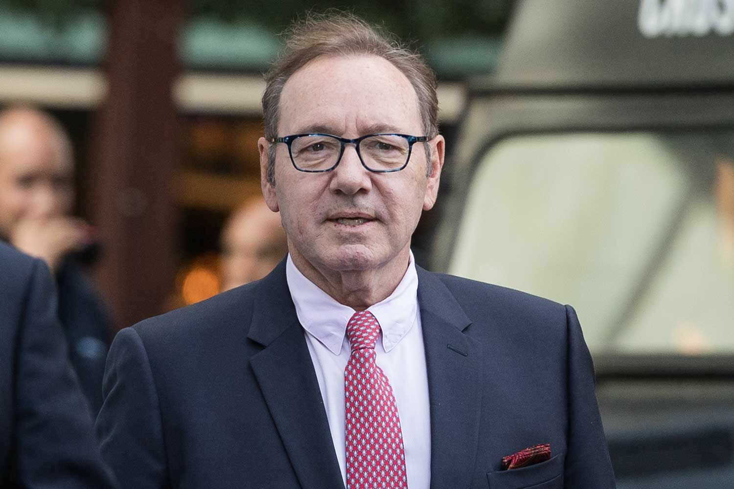 Kevin Spacey visszatérése a filmiparban és jogi kihívásai hajlektalan szinesz filmipar jogi koltsegek munka hiany