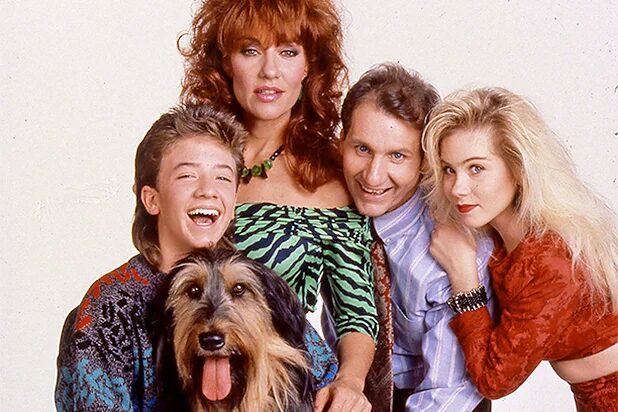Married with Children – Klasszikus amerikai sitcom és családi humor klasszikus amerikai sitcom humor csaladi elet szatirikus jelenetek