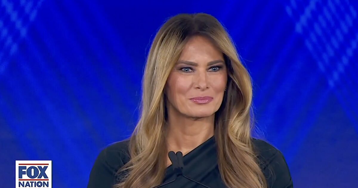Melania Trump Patriot of the Year díj és új történelmi filmje Melania Trump díjátadó eseményen, Patriot Awards, történelmi film