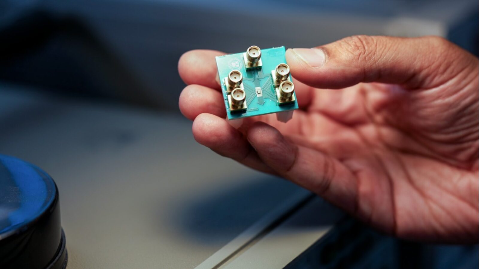 mikrohullamu neuralis halozat chip gyors energiatakarekos technologia