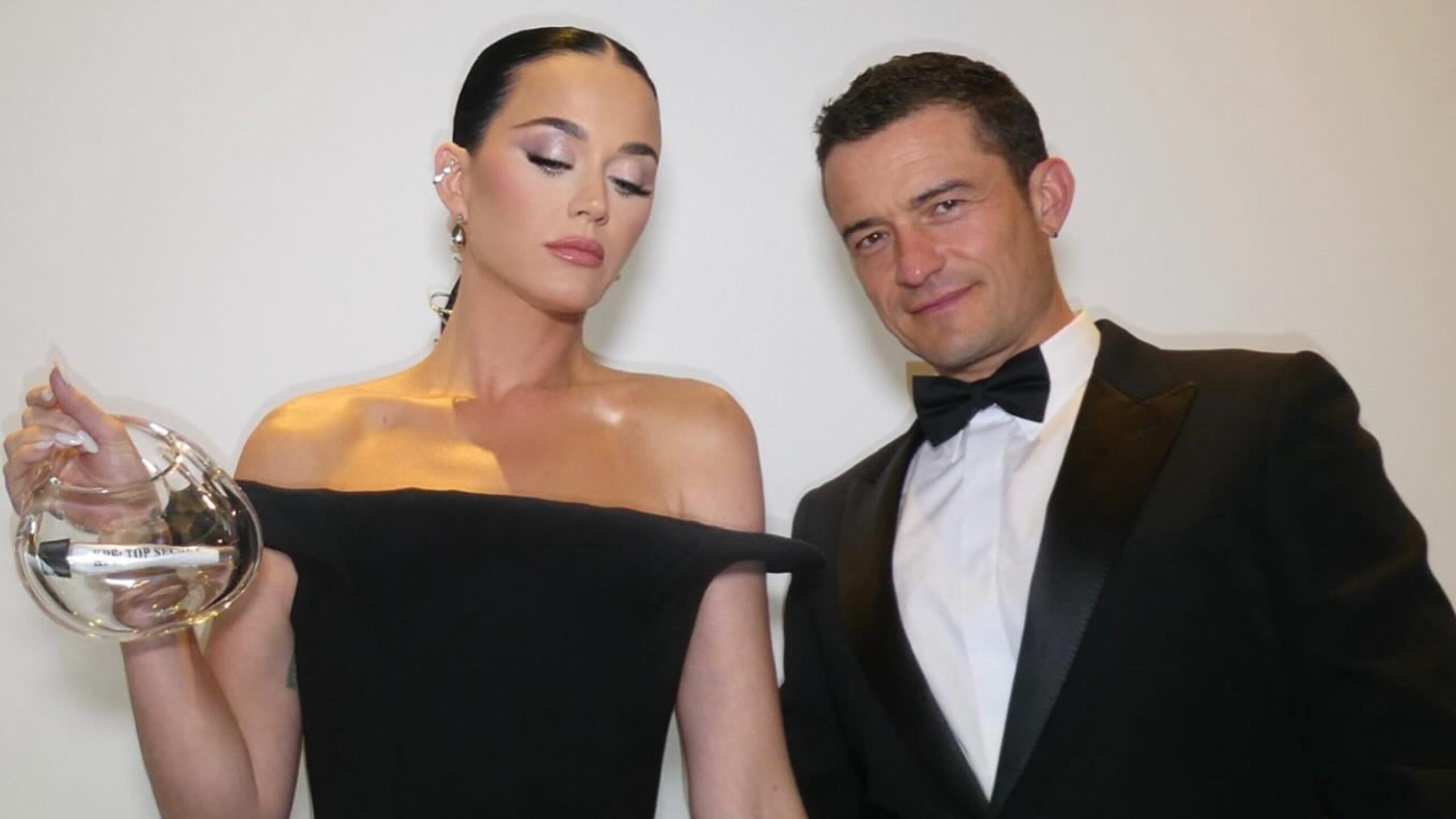 Halloween jelmez divat hírességek űrutazós stílusban