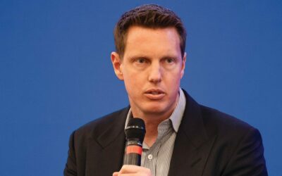 David Ellison és a Paramount stratégiája: Warner Bros. Discovery felvásárlás vagy organikus növekedés?