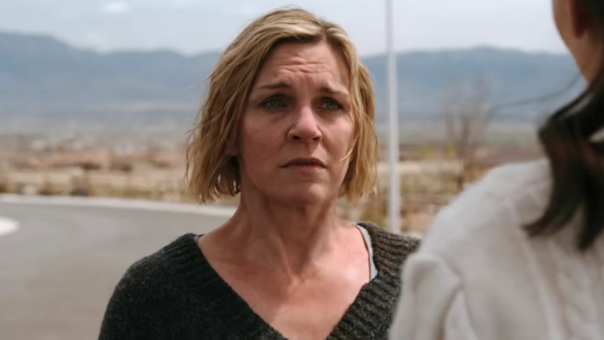 Vince Gilligan Pluribus sci-fi dráma Apple TV bemutató sci-fi dráma sorozat kreatív alkotó csapat technológia