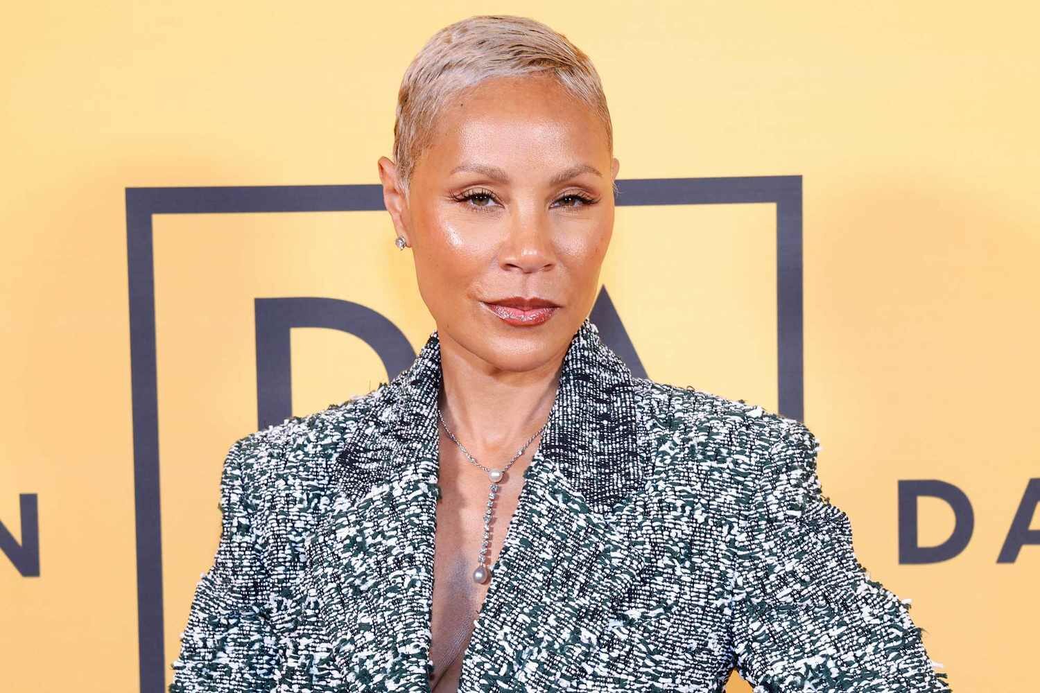 Jada Pinkett Smith per 2021 fenyegetes volt munkatars ellen jada pinkett smith per fenyegetes volt munkatars 2021