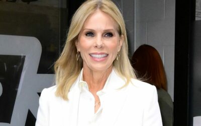 Cheryl Hines váratlan megjelenése Melania Trumppal – Katonai családok támogatása és a botrányok árnyékában