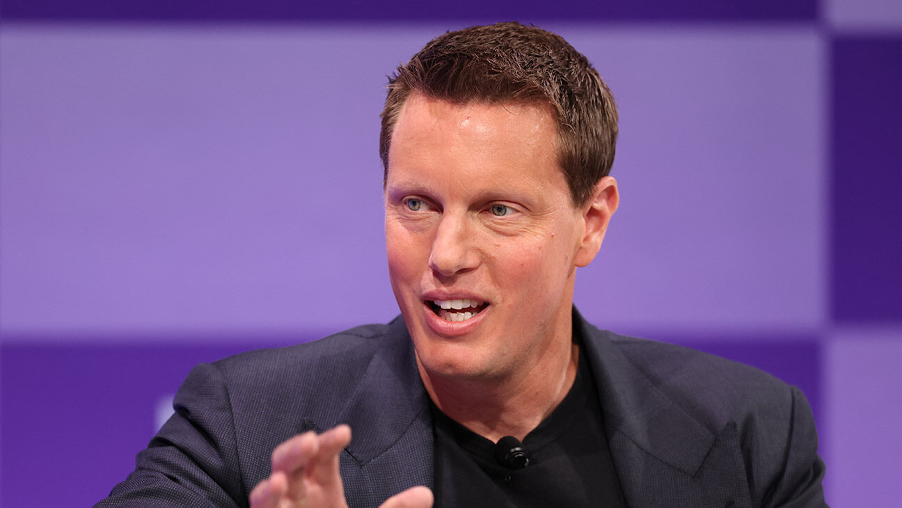 Paramount és Warner Bros. Discovery eladási folyamat SEO kulcsszavak media industry mergers acquisitions streaming wars corporate negotiations