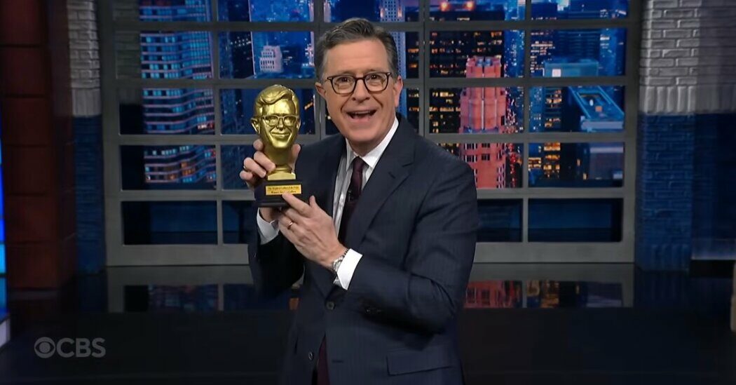 Stephen Colbert politikai szatíra Trump FIFA Appease Prize díjáról politikai szatira late night humor stephen colbert trump